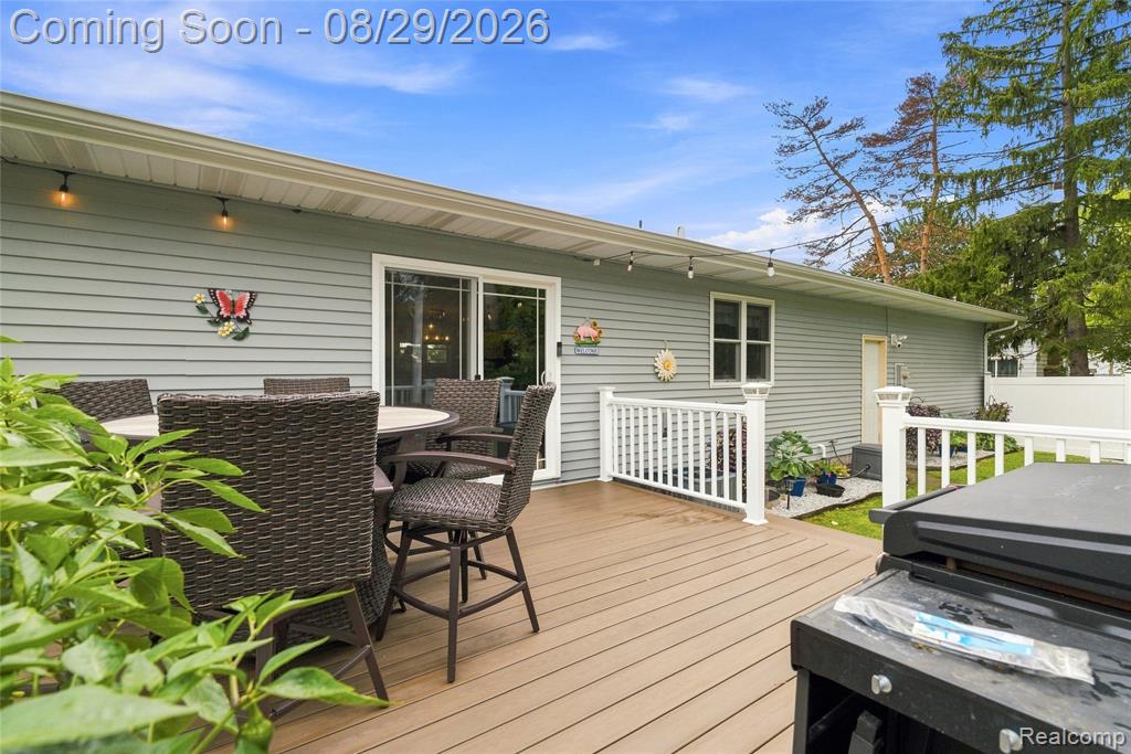 3956 Keewahdin Road Property Photo 48