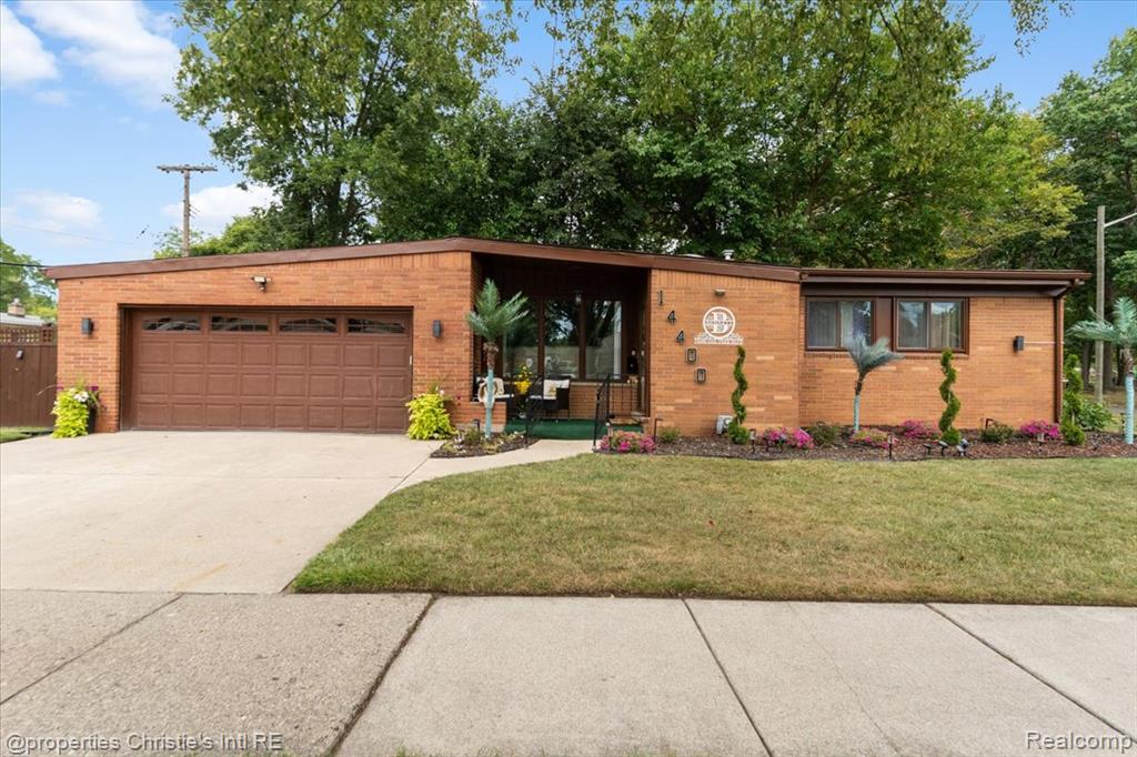 14400 Oak Park Boulevard Property Photo 1