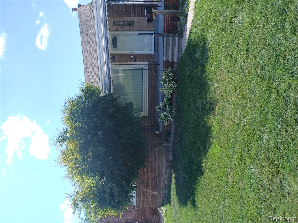 15070 Drake Street Property Photo 1
