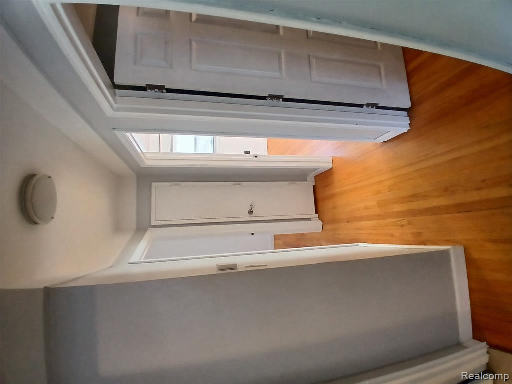 15070 Drake Street Property Photo 7