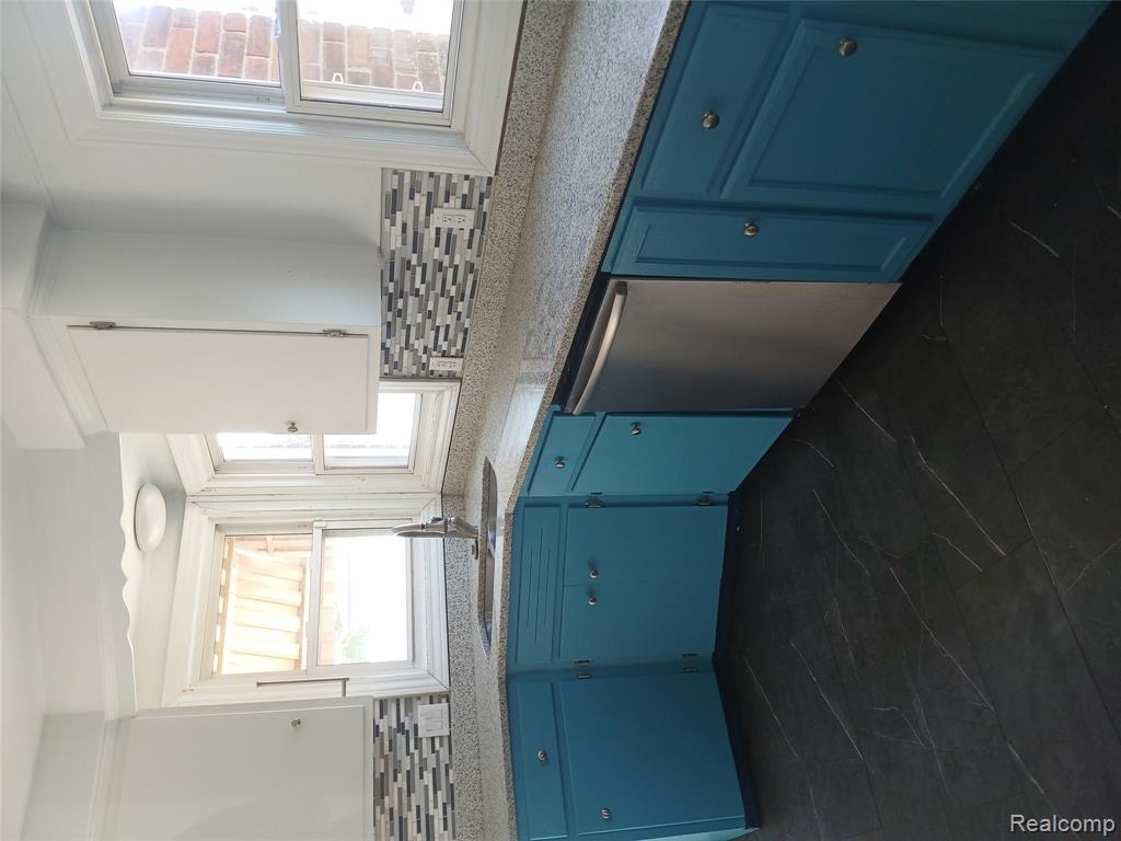 15070 Drake Street Property Photo 15