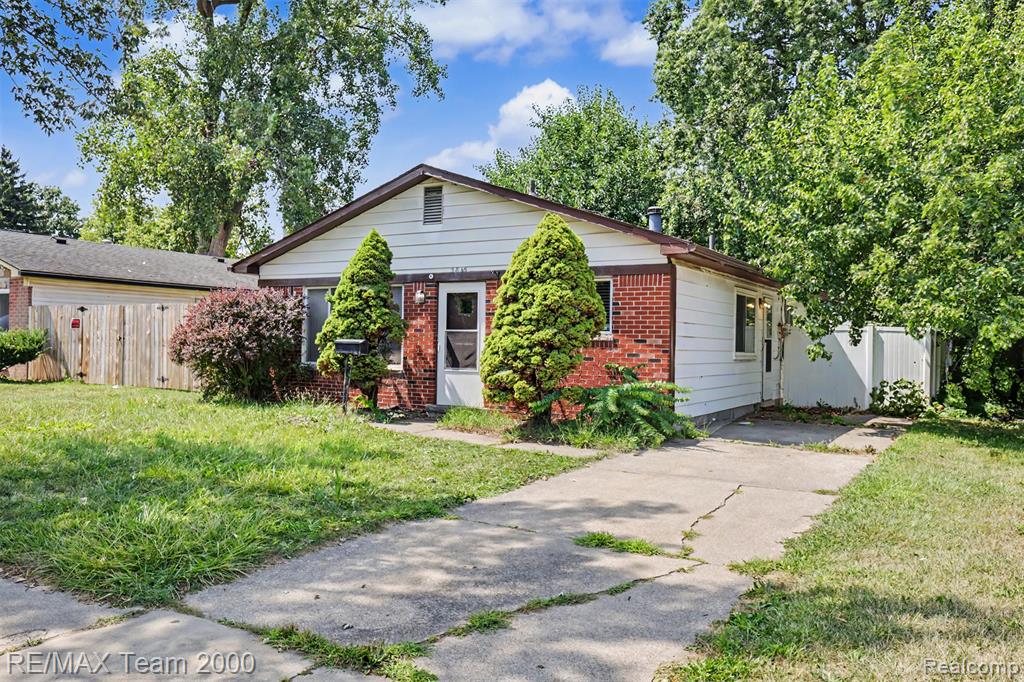 5846 Westlake Street Property Photo 3