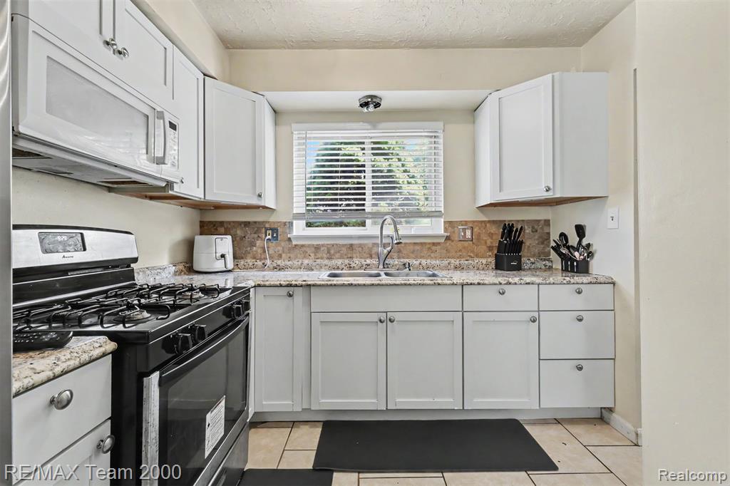 5846 Westlake Street Property Photo 12
