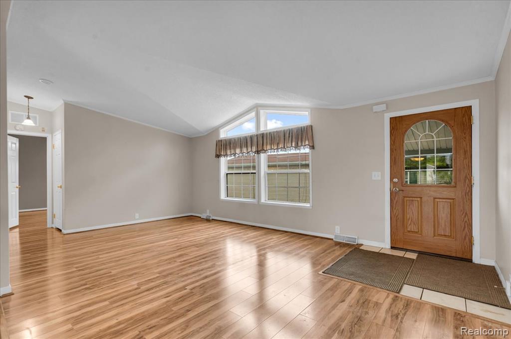 8209 Bloomsbury Circle Property Photo 6