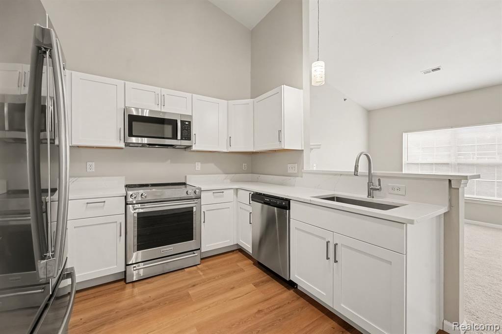 43054 Strand Drive Property Photo 11