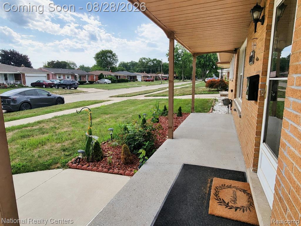 24263 Beierman Avenue Property Photo 4