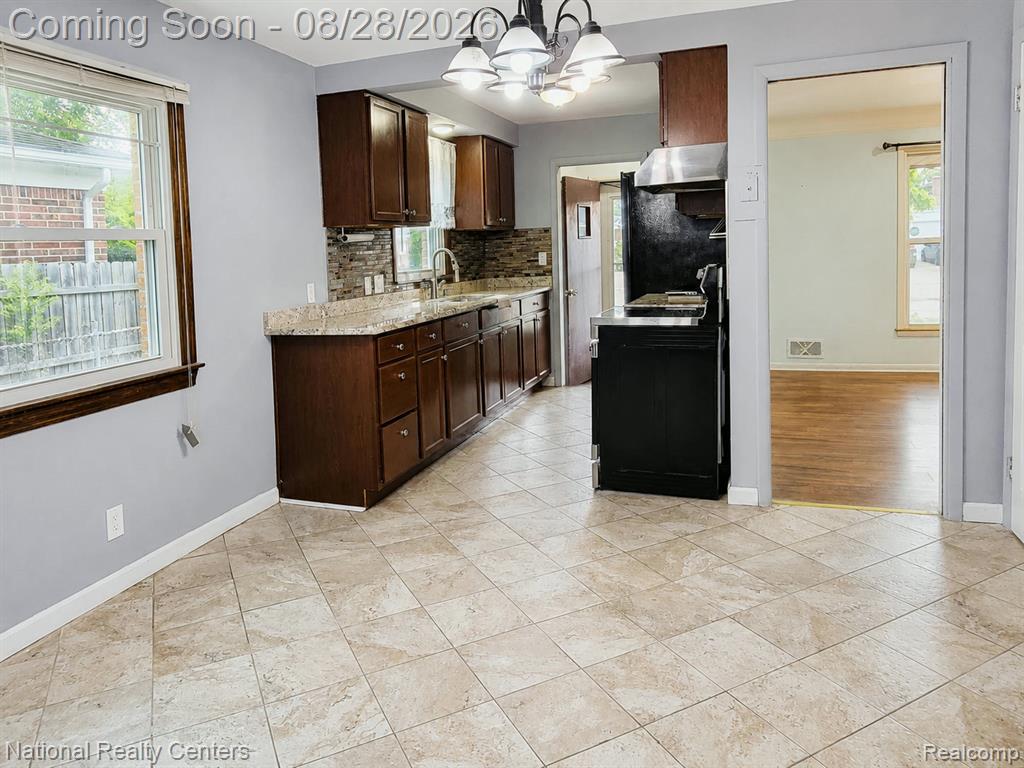 24263 Beierman Avenue Property Photo 11