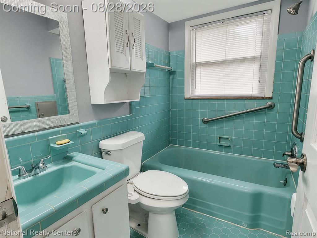 24263 Beierman Avenue Property Photo 18