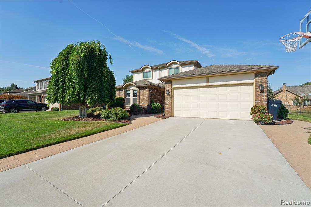 39719 Lembke Drive Property Photo 1