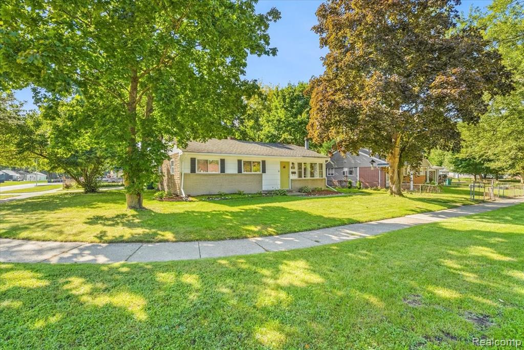 1482 Blossom Avenue Property Photo 1