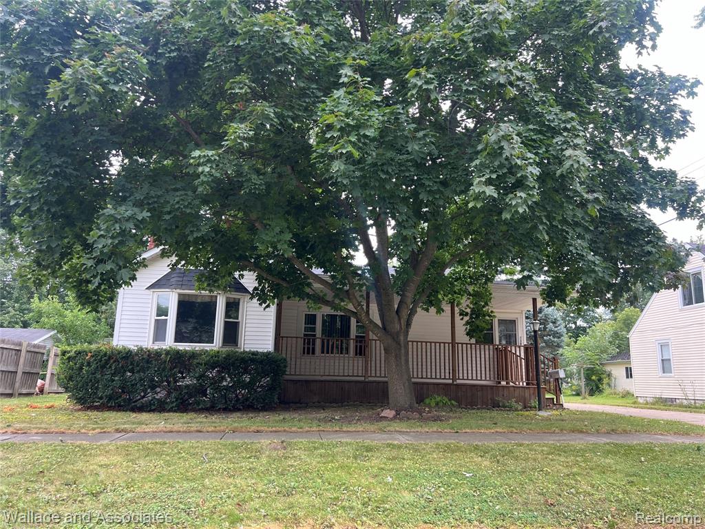 138 Truman Street Property Photo 4