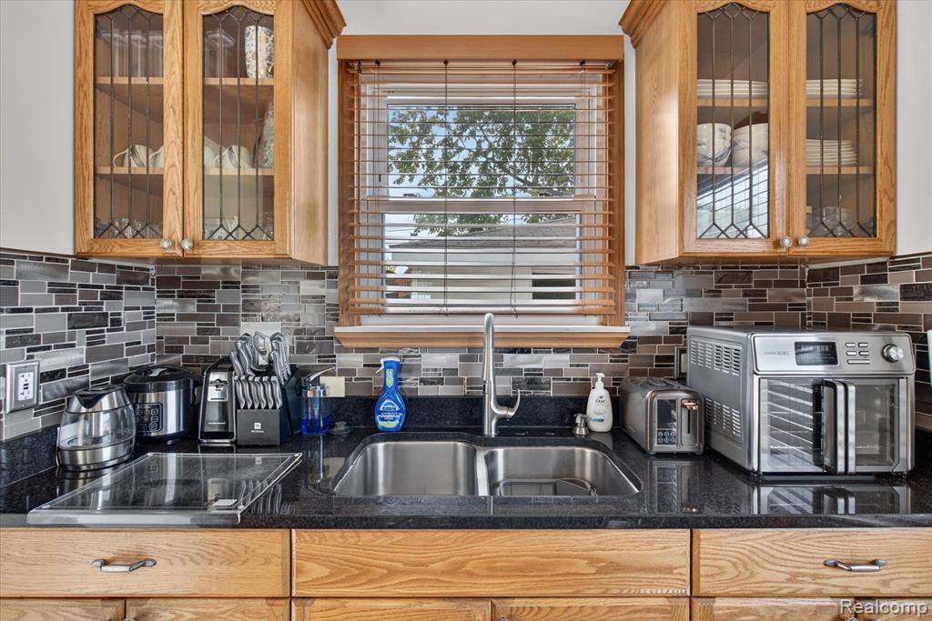 8063 Pelham Road Property Photo 14