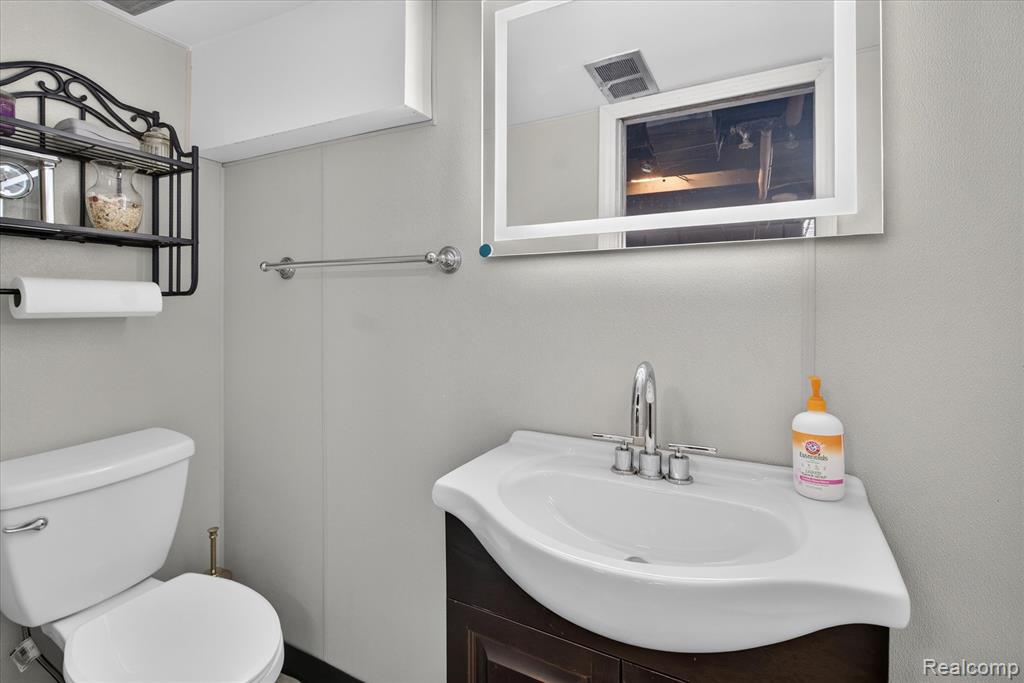 8063 Pelham Road Property Photo 30