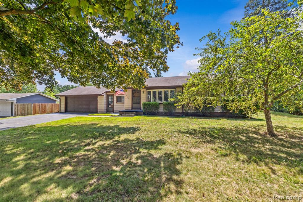 6235 Rowley Boulevard Property Photo 1
