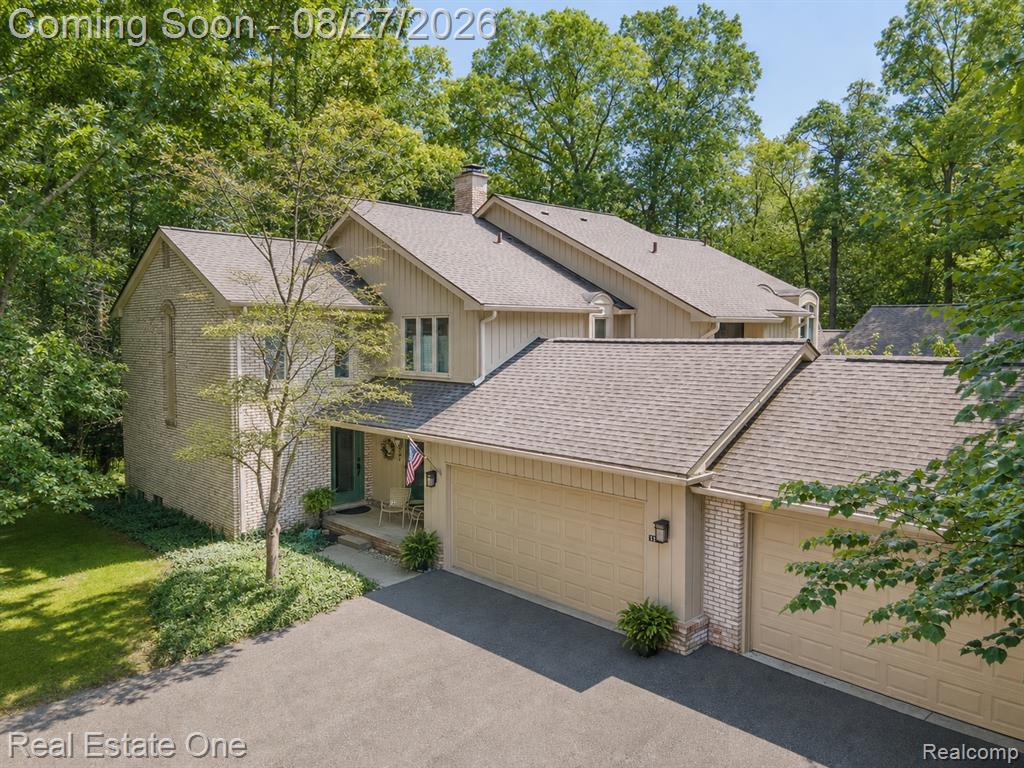 1361 Knollcrest Circle Property Photo 1