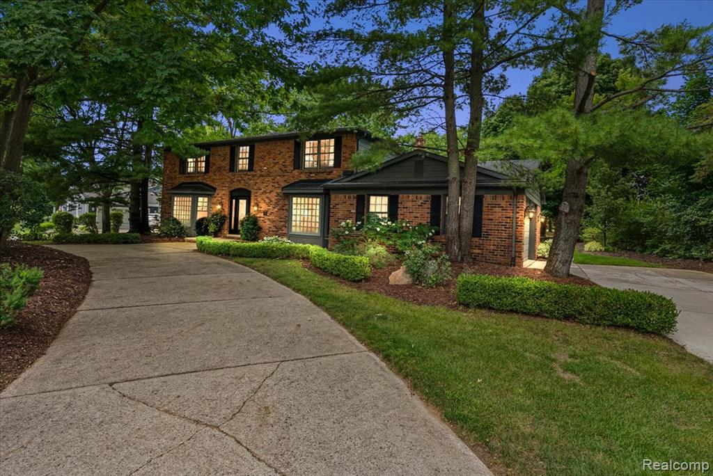5033 Aintree Court