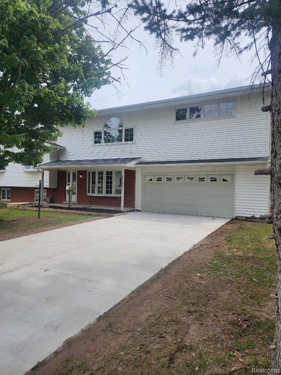 33195 Swallow Dr