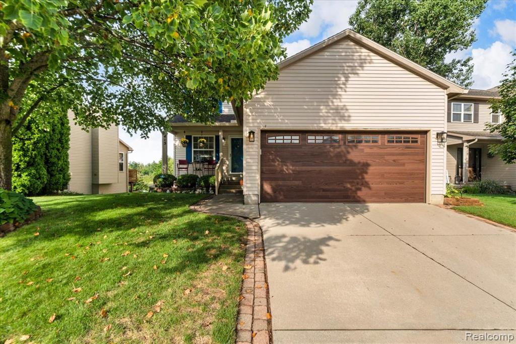 415 Mill Pond Drive Property Photo 1
