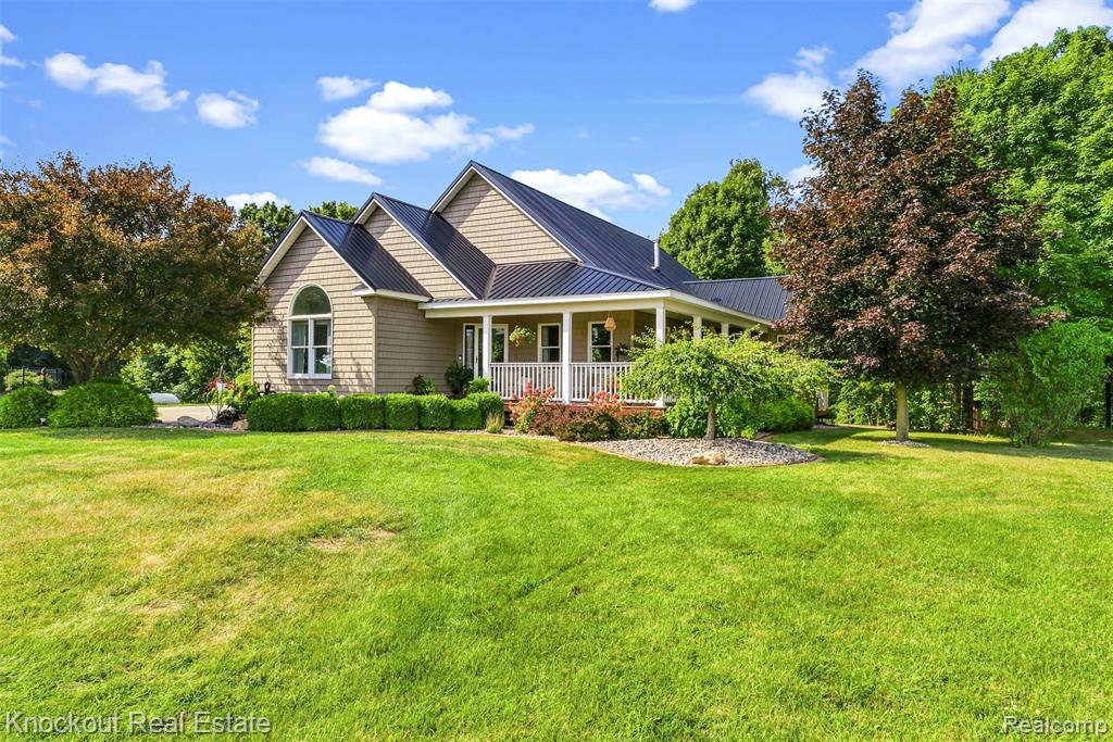 7578 Waters Edge Drive Property Photo 1