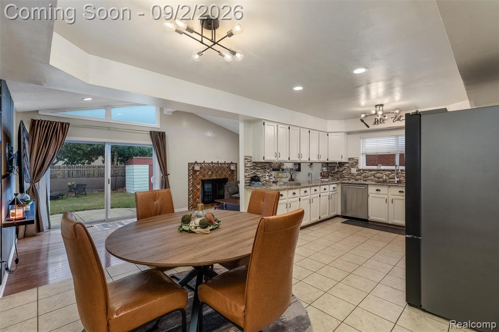 30219 Pembroke Drive Property Photo 10