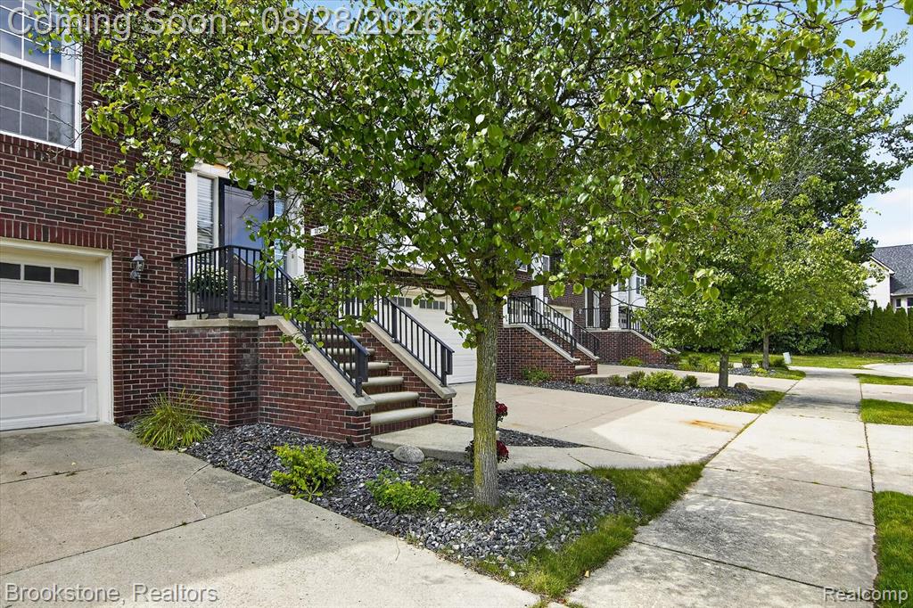 759 Paint Creek Drive Property Photo 2