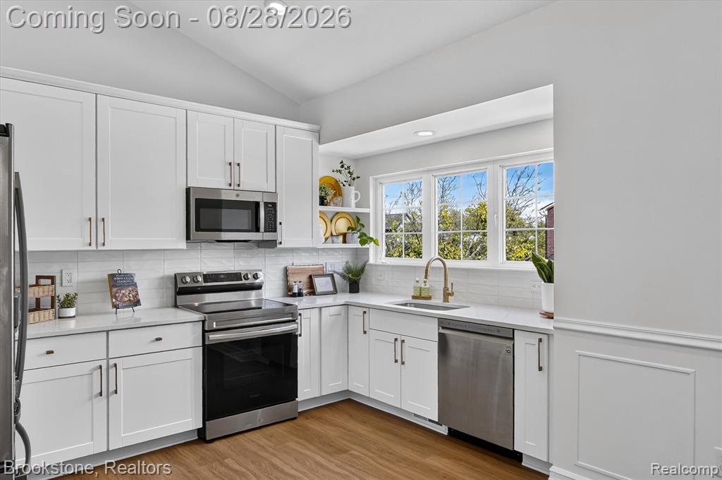 759 Paint Creek Drive Property Photo 14