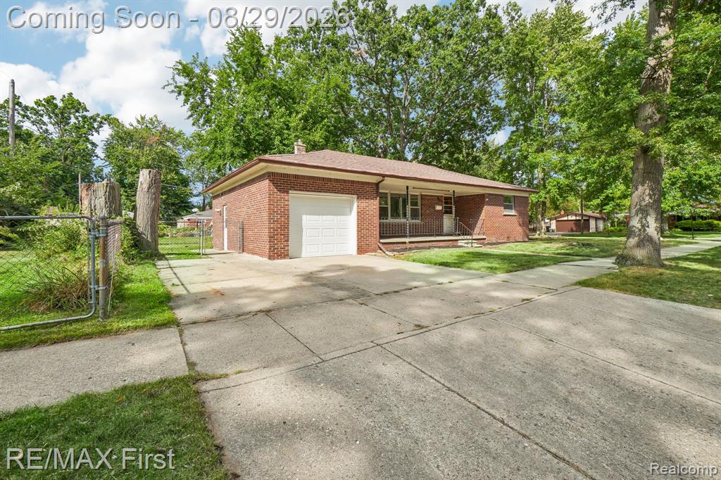 29309 Milton Avenue Property Photo 2