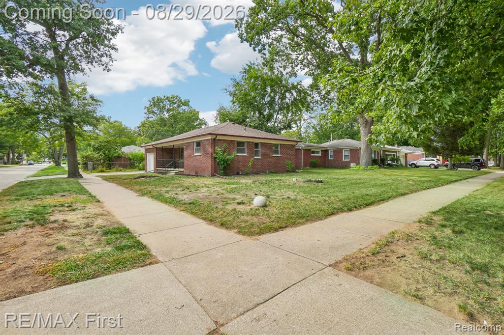 29309 Milton Avenue Property Photo 3