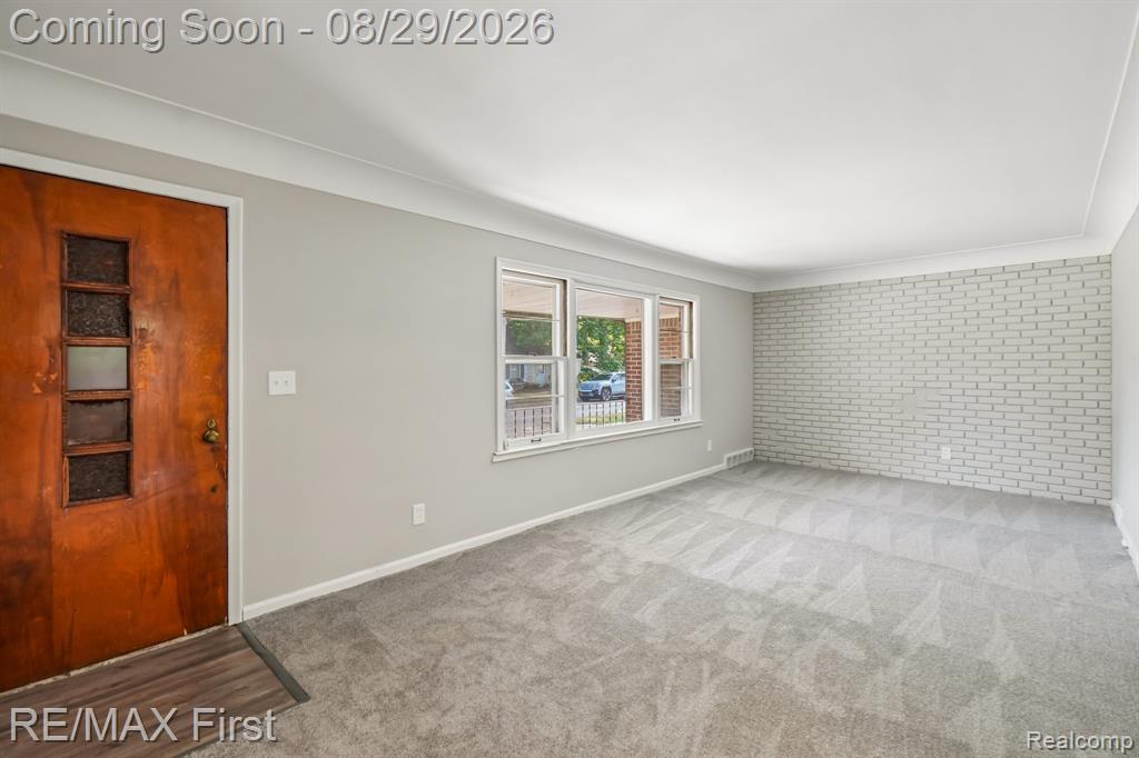 29309 Milton Avenue Property Photo 5