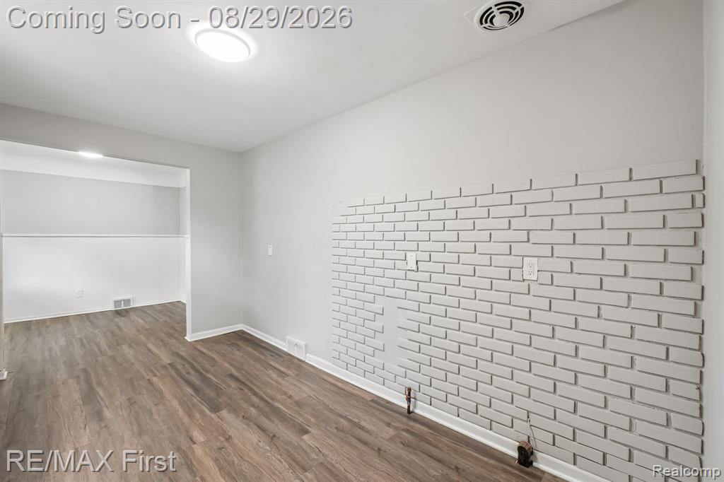 29309 Milton Avenue Property Photo 12
