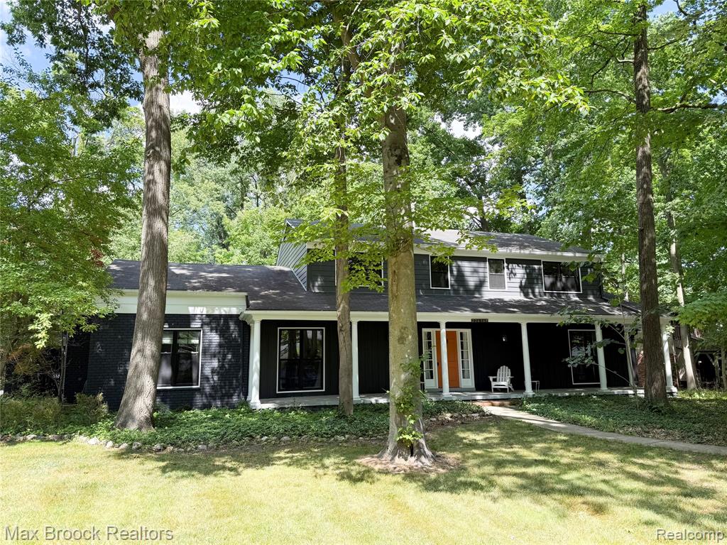 22636 King Richard Court