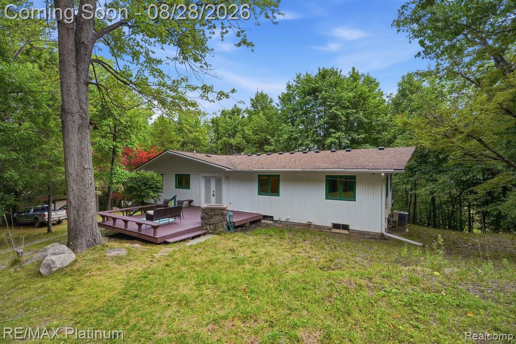 2420 Shagbark Property Photo 1