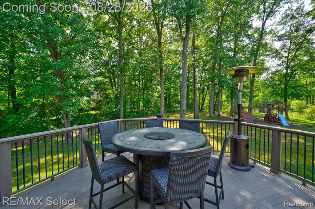 105 Lake Pines Drive Property Photo 9