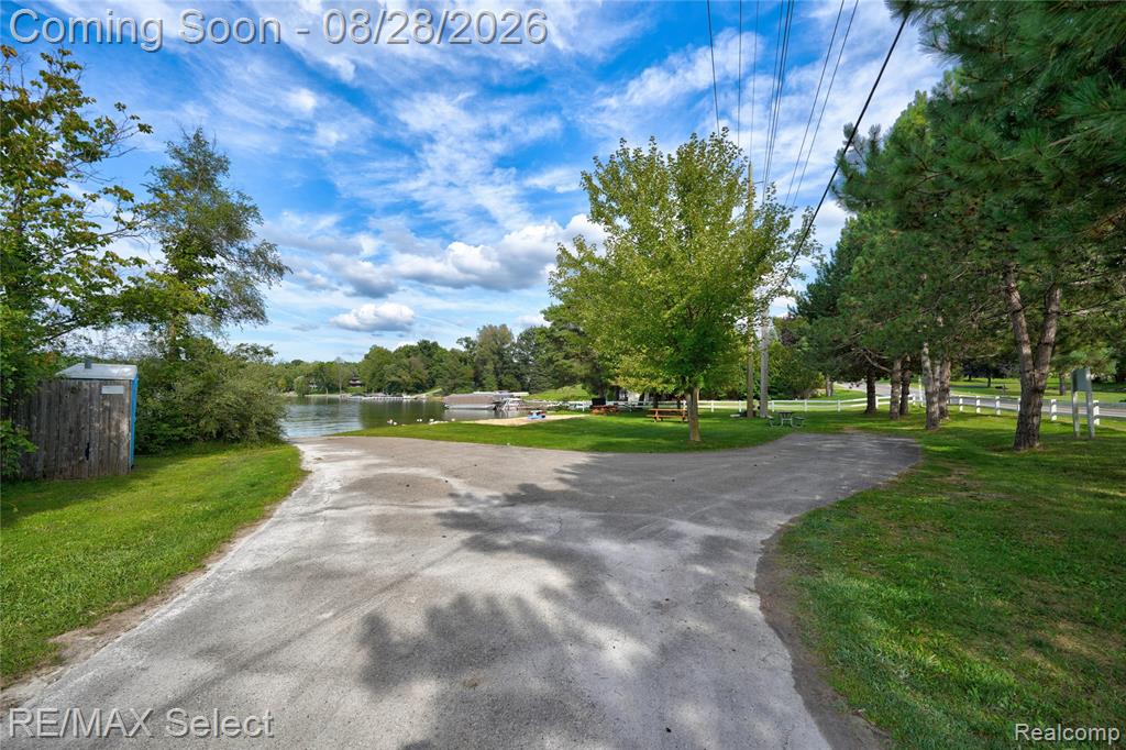 105 Lake Pines Drive Property Photo 15