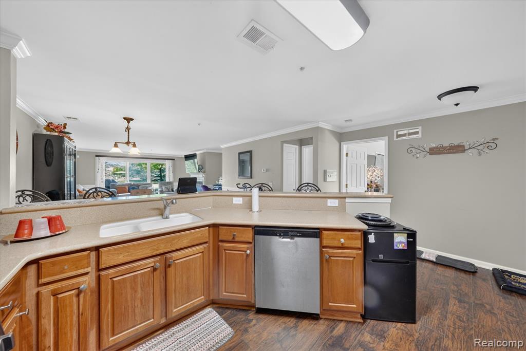 531 Brookfield Drive Property Photo 10