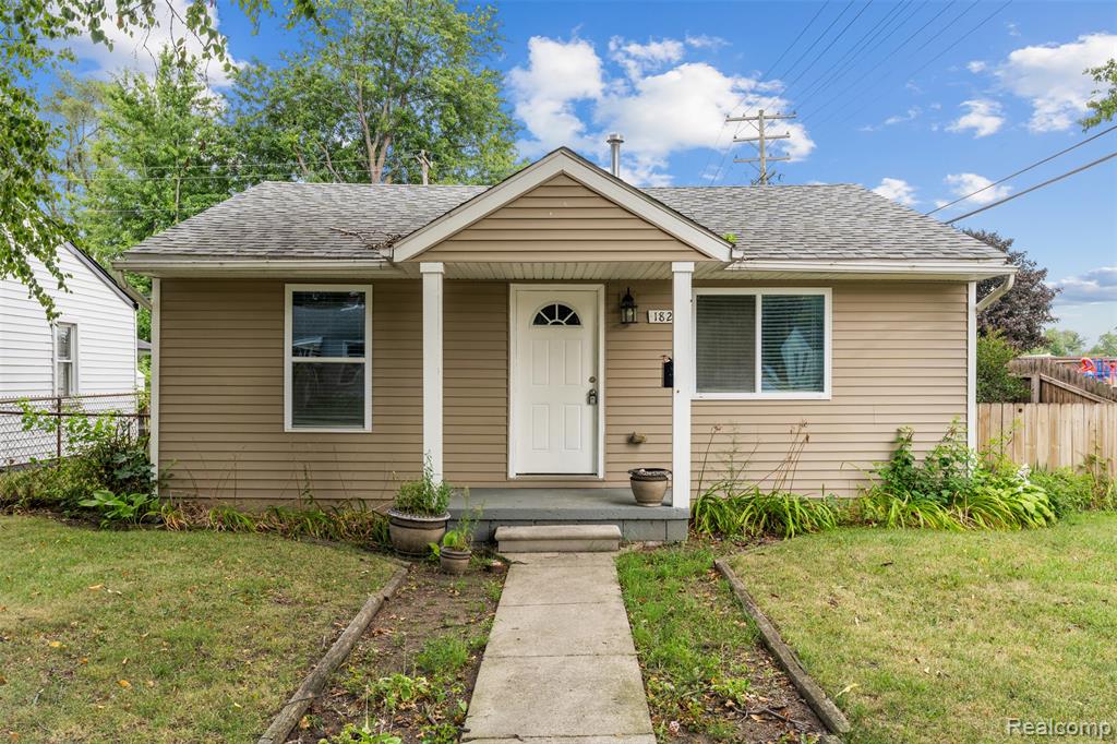 1821 E Hazelhurst Street Property Photo 1