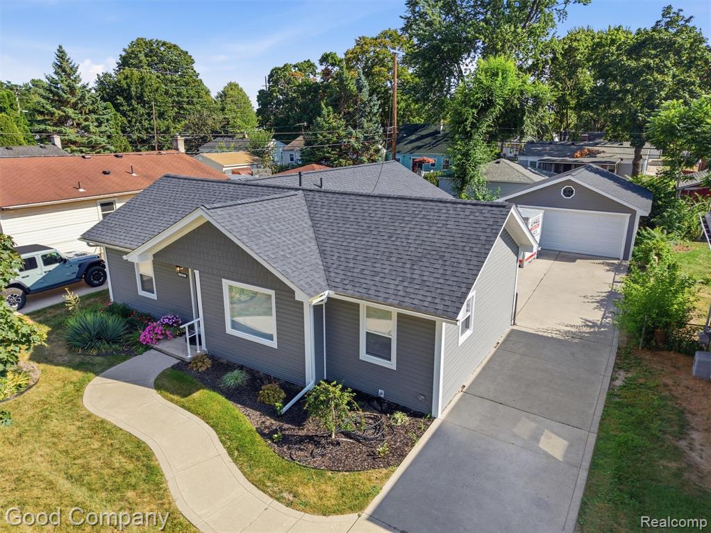 1112 Millard Avenue Property Photo 4