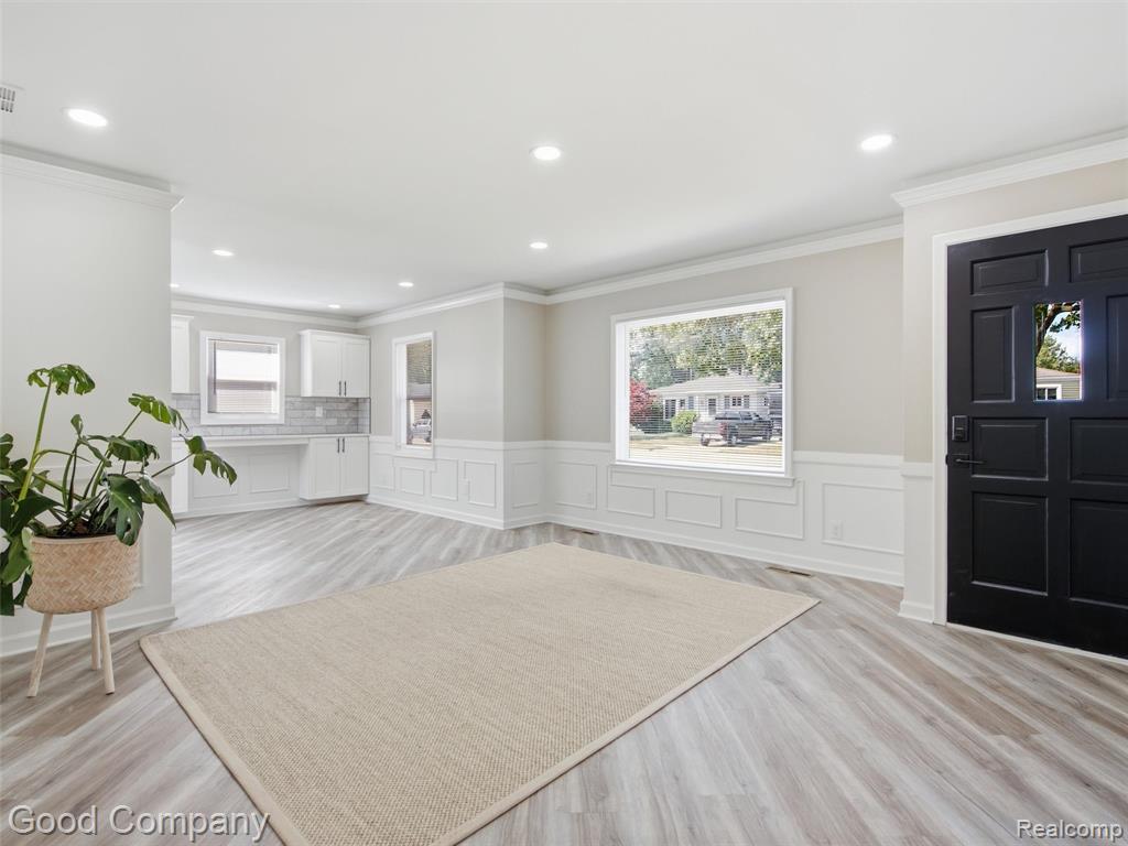 1112 Millard Avenue Property Photo 8