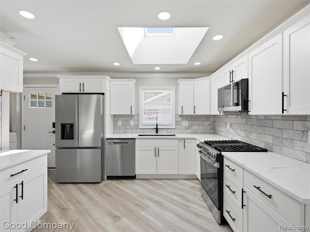 1112 Millard Avenue Property Photo 11