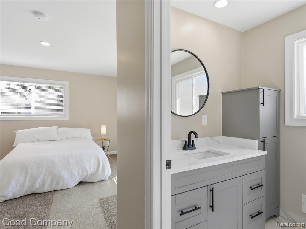 1112 Millard Avenue Property Photo 21