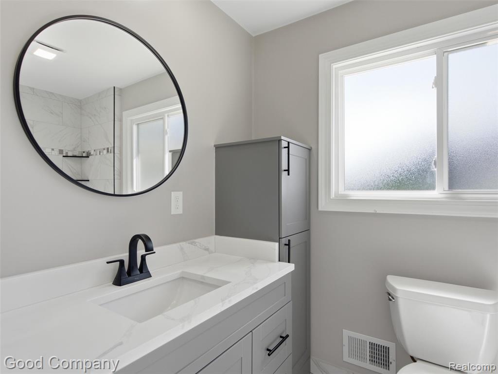 1112 Millard Avenue Property Photo 22