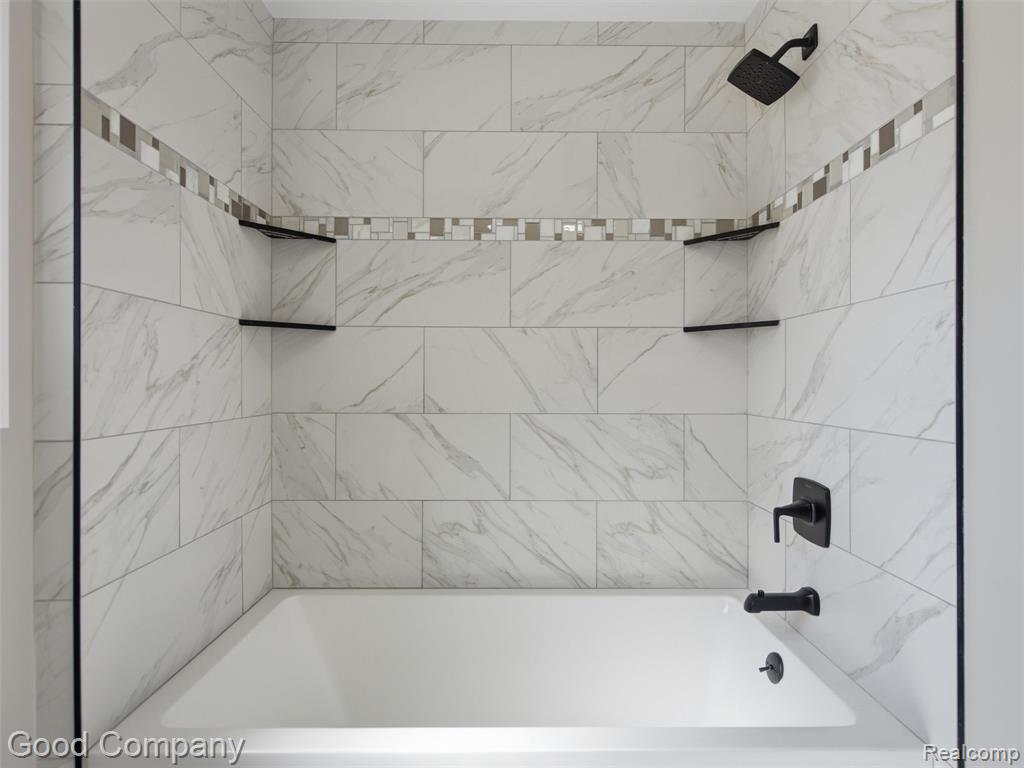 1112 Millard Avenue Property Photo 23