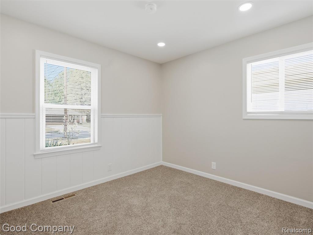 1112 Millard Avenue Property Photo 25