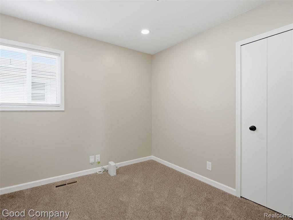 1112 Millard Avenue Property Photo 27