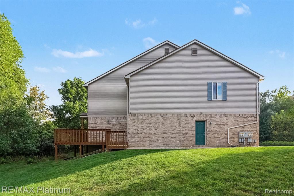 1035 Old Leake Court Property Photo 11