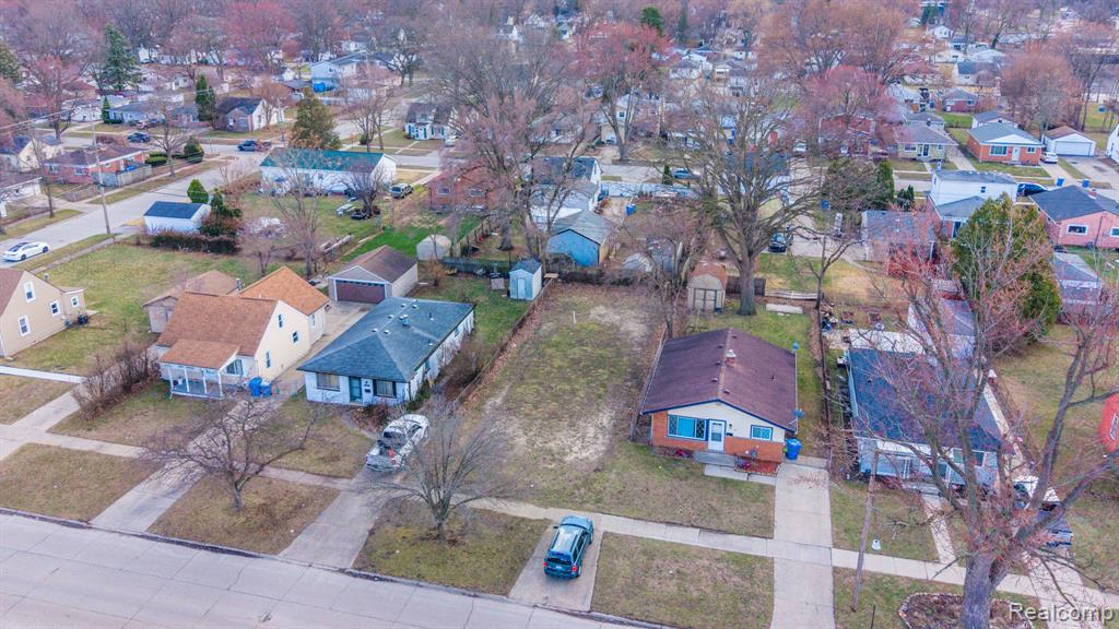 25659 Annapolis Street Property Photo 9