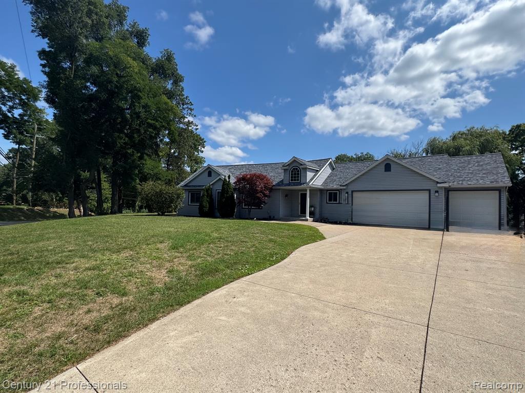 3251 Mann Road Property Photo 4