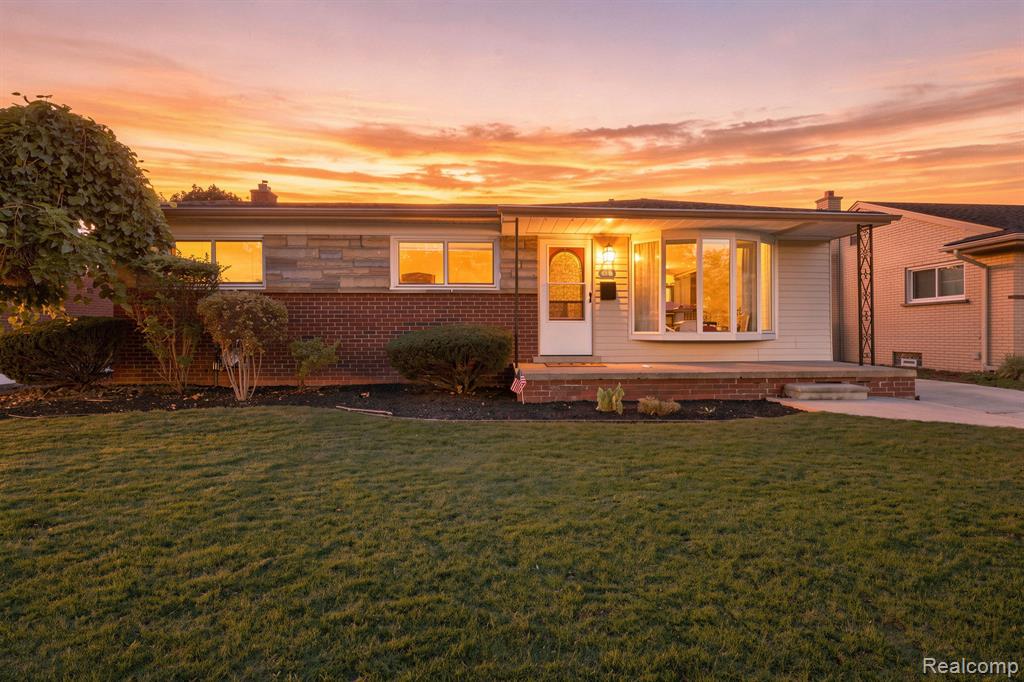 1790 Pinetree Drive