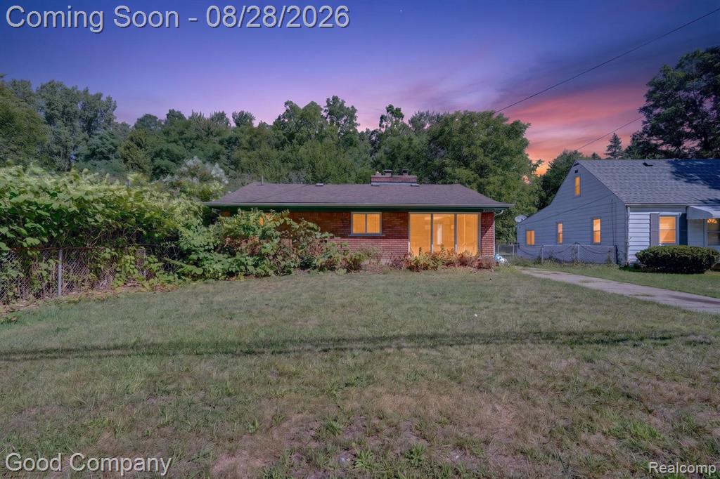 21004 Westover Avenue Property Photo 1