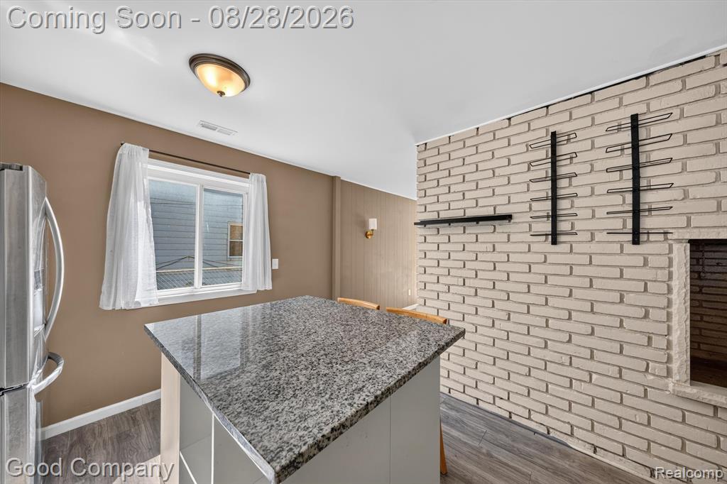 21004 Westover Avenue Property Photo 6